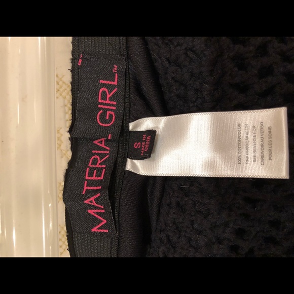 Black crochet knit shorts - Picture 6 of 6